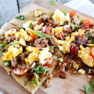 Loaded Breakfast Flatbread | simplerootswellness.com