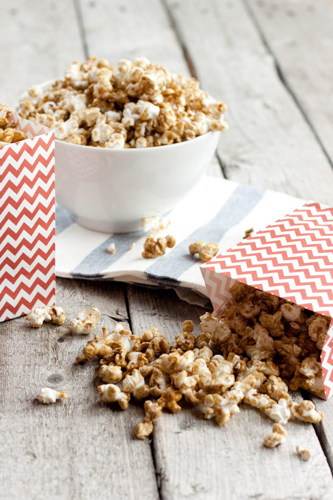 Guilt Free Caramel Corn | simplerootswellness.com