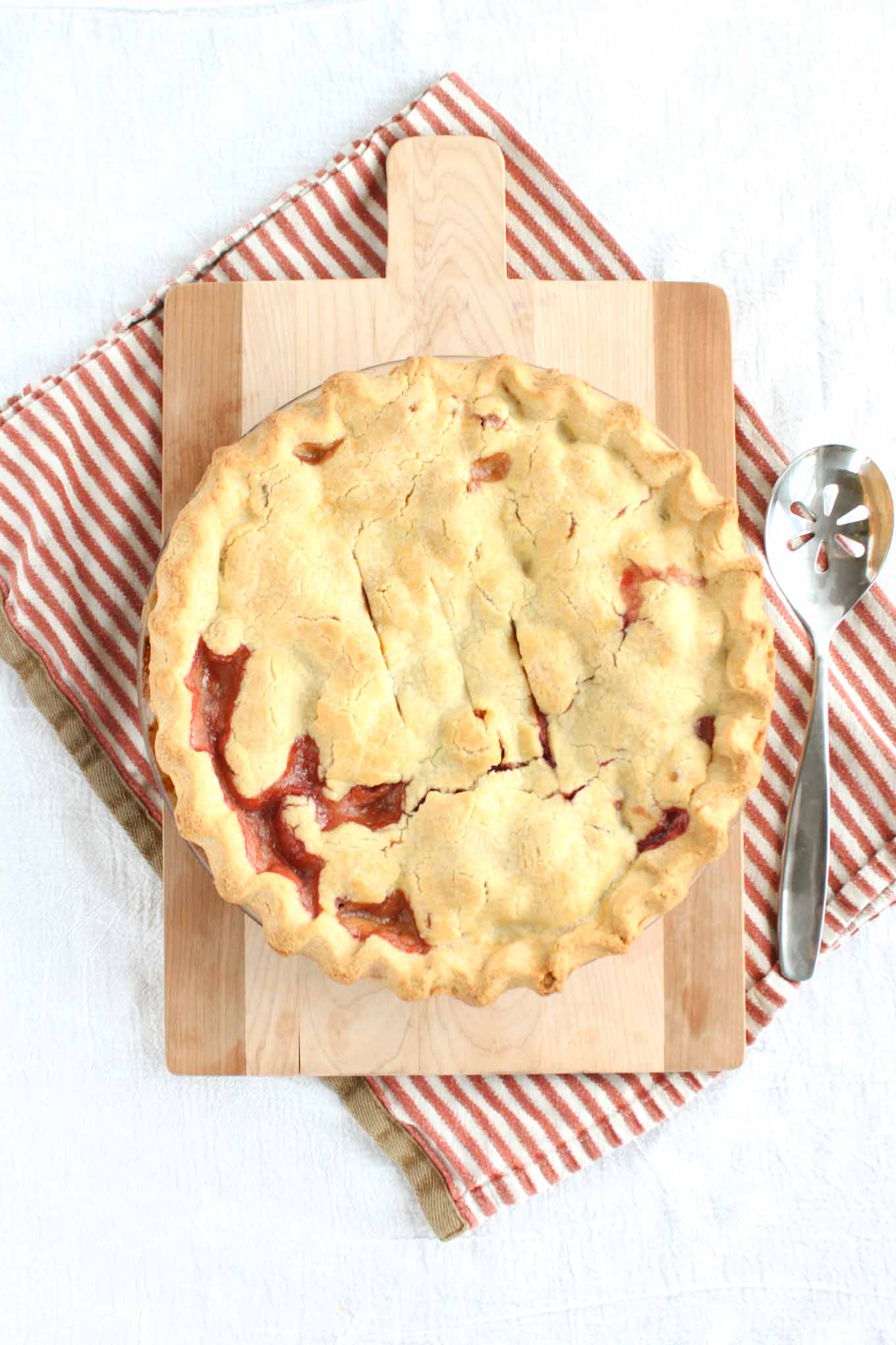 raspberry-rhubarb-pie-1