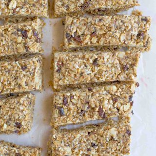 Are you looking for the perfect homemade snack? Check out this 10 minute chewy, no-bake, gluten-free granola bar recipe. You'll be glad you did.