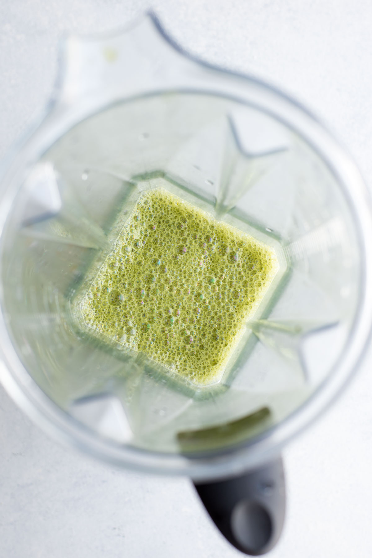 This fat burning matcha latte will change your morning. Made in under five minutes.