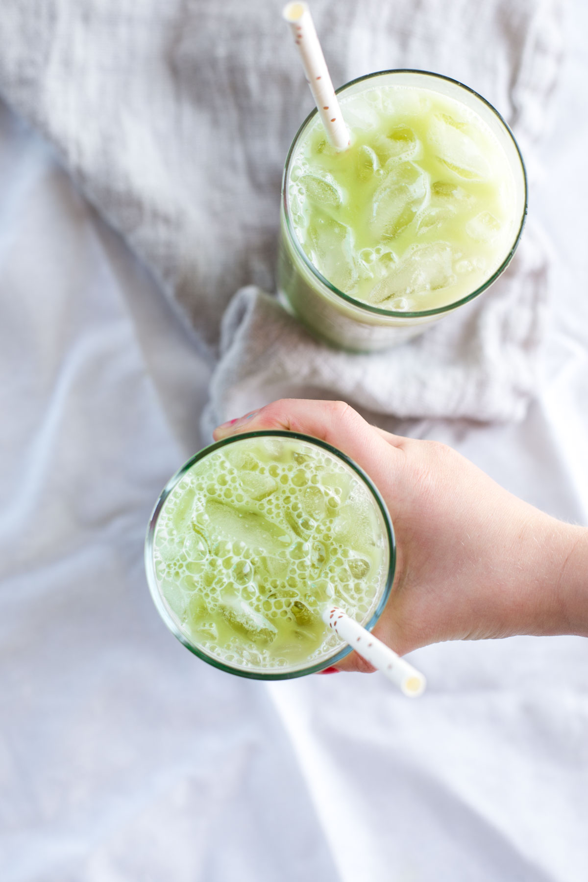 This fat burning matcha latte will change your morning. Made in under five minutes.