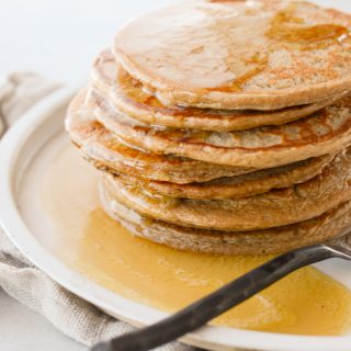 Healthy Blender Gingerbread Protein Pancakes | simplerootswellness.com #healthy #protein #breakfast #collagen