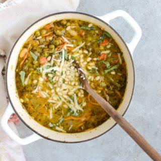 20-minute spring pesto detox soup | simplerootswellness.com #detox #soup #spring #seasonal #healthy #mealplan #easy #family #weightloss #vegan #paleo #keto