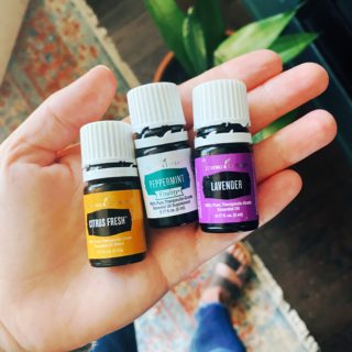 7 Ways to Use Essential Oils for Health | simplerootswellness.com #podcast #essentialoils #healthy #easy #wellness #homemade